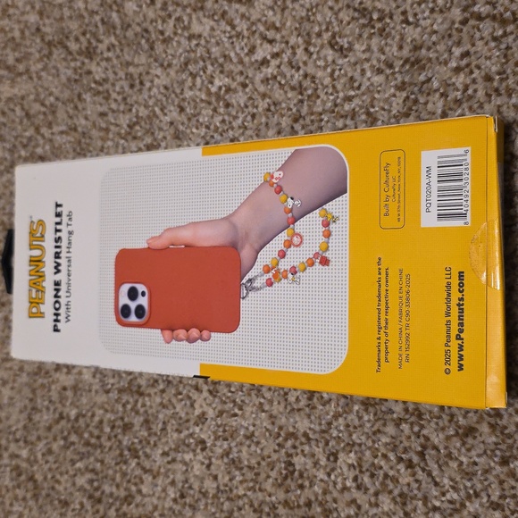 Peanuts Phone Accessories -  Magnetic Wallet And Wristlet - Picture 8 of 9